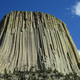 Imagen para el artículo titulado El día que un paracaidista se lanzó a conquistar la cima de la gigantesca Torre del Diablo, y nadie supo como rescatarlo